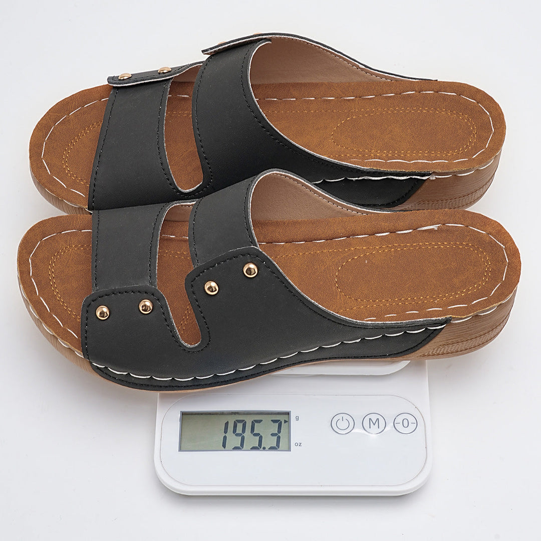Damen Komfortable Riemen-Sandalen mit anatomischer Fußbettung und modischen Akzenten