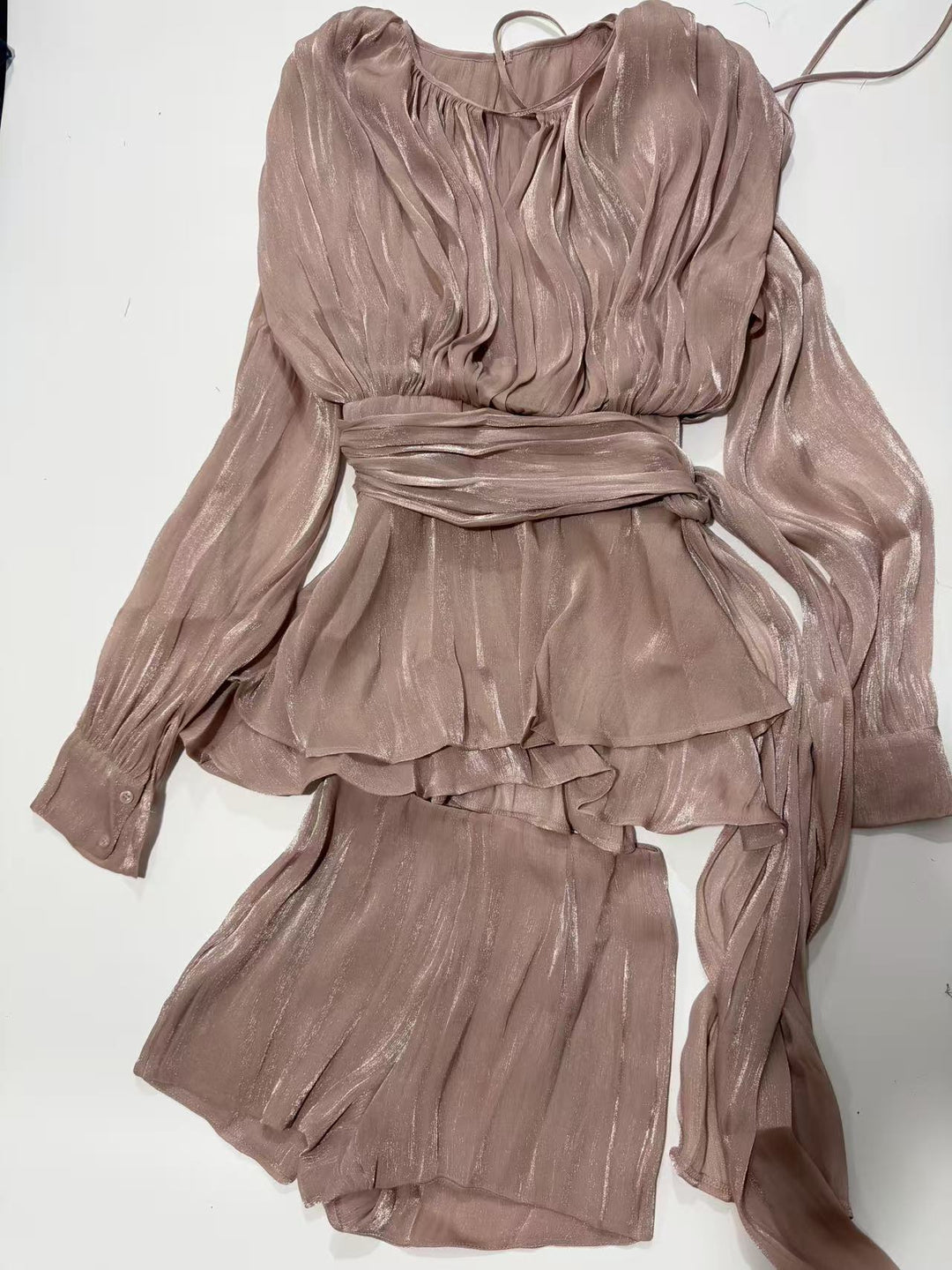 Damen Chiffon Minikleid mit eleganten Rüschendetails und verführerischem Wickeldesign Nord Taschen