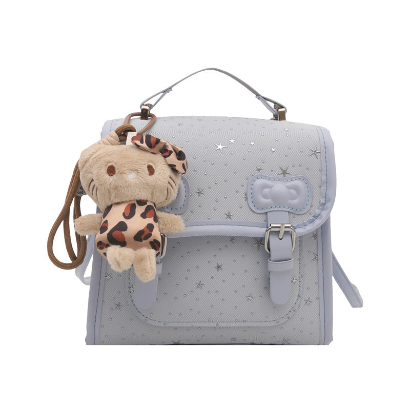 Damen Rucksackhandtasche mit niedlichem Tieranhänger und glänzender Oberfläche Nord Taschen