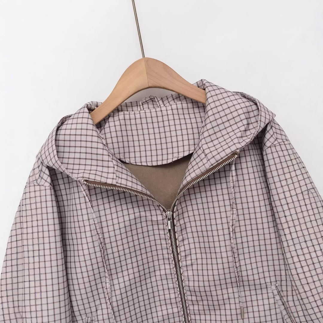 Damen Kurz geschnittene Kapuzenjacke mit Karo-Steppmuster, Reißverschluss und Kordelzug Nord Taschen