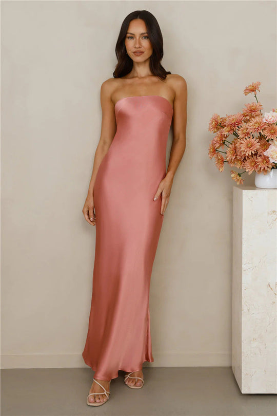 Damen Elegantes schulterfreies Maxikleid aus satinähnlichem Material Nord Taschen