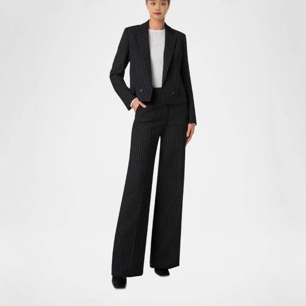 Damen Zweiteiliges Nadelstreifen‑Hosenanzug mit tailliertem Kurzblazer und weitem Palazzohosenbein Nord Taschen