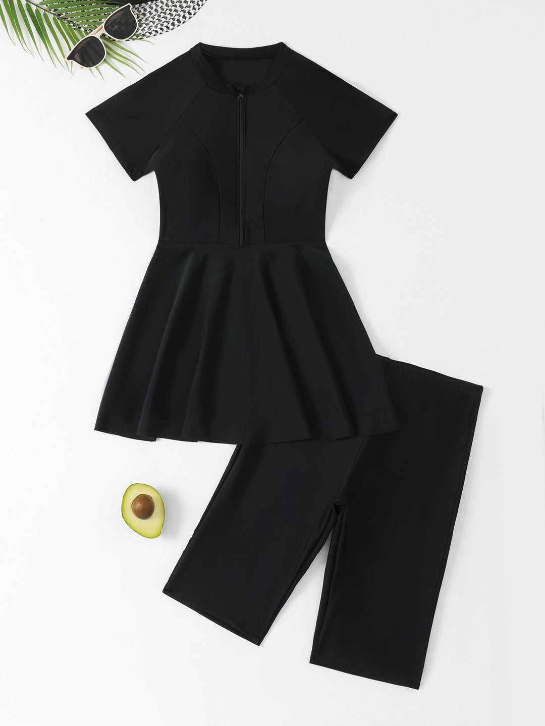 Damen Schwimmkleid mit Reißverschluss und passenden Shorts