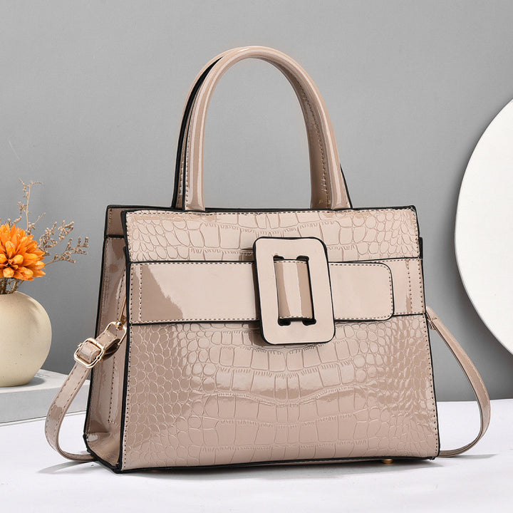 Damen Handtasche mit markanter Krokodilprägung und schickem Verschluss Nord Taschen