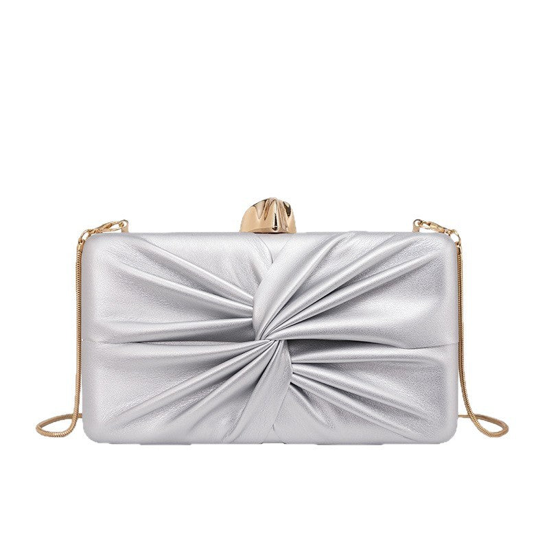 Damen Designer Clutch mit auffälligem Drapé von Nord Taschen