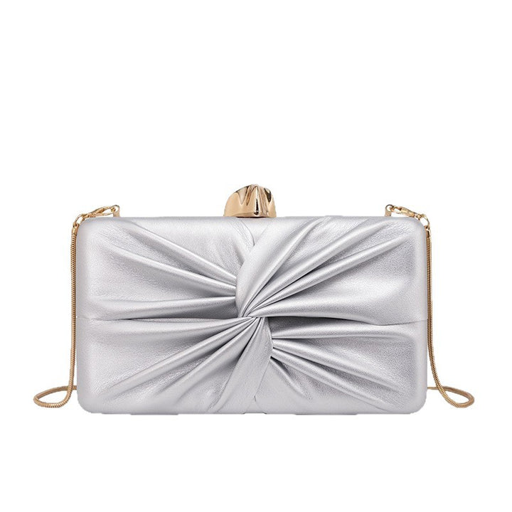 Damen Designer Clutch mit auffälligem Drapé von Nord Taschen
