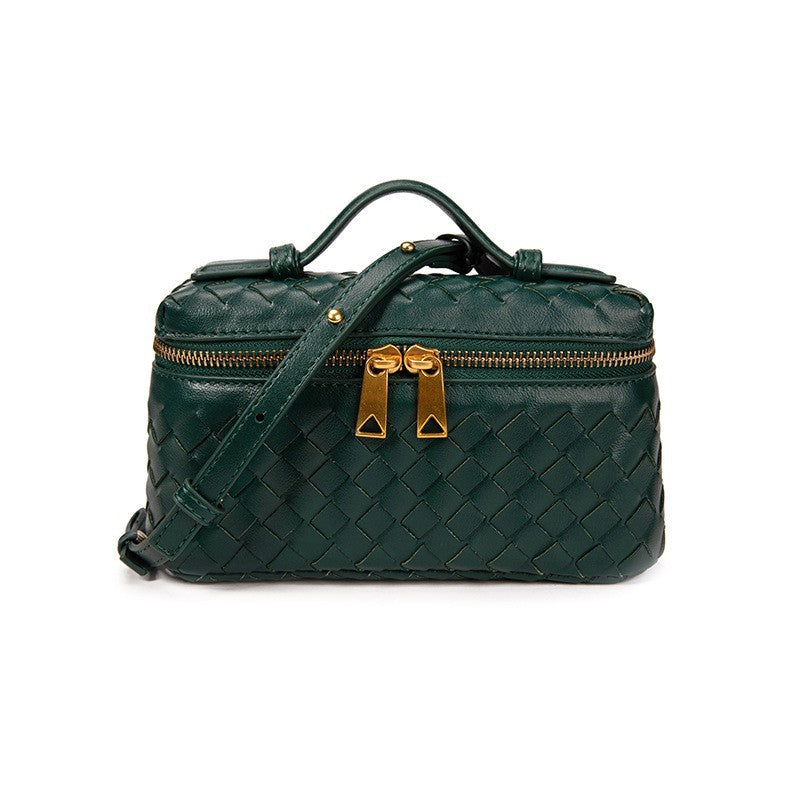 Damen Umhängetasche aus hochwertigem geflochtenem Leder mit eleganter Kettenapplikation Nord Taschen