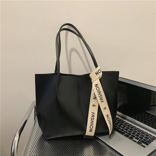 Damen elegante Tragetasche mit texturiertem Design Nord Taschen