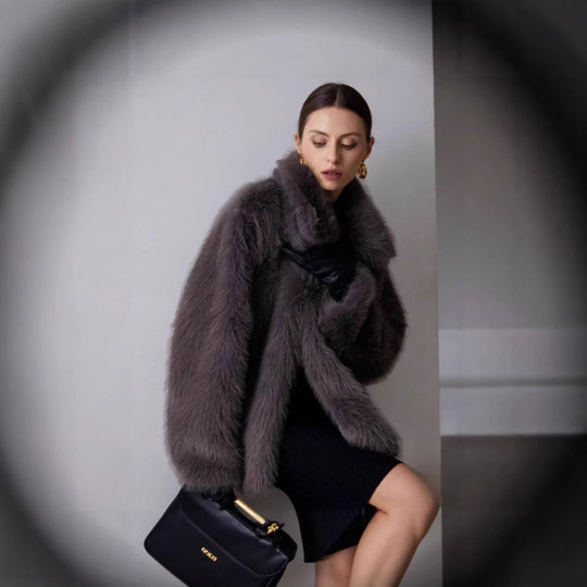 Damen Kurze Boxy‑Kunstpelzjacke mit extraweichem Hochflor und voluminösem Schalkragen Nord Taschen