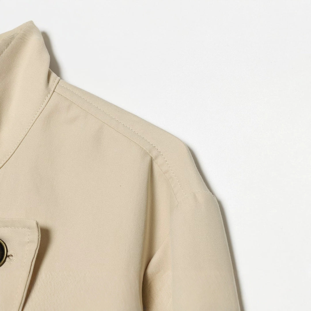 Damen Asymmetrische Kurzjacke mit Stehkragen und taillierten Nähten Nord Taschen
