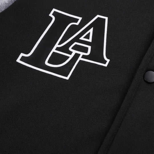 Herren Varsity-Kapuzenjacke im College‑Look mit Druck, Druckknopf‑Front und Kontrastärmeln Nord Taschen