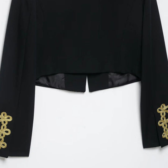 Damen Taillierter Cropped Militärblazer mit Stehkragen und goldverzierten Epauletten Nord Taschen