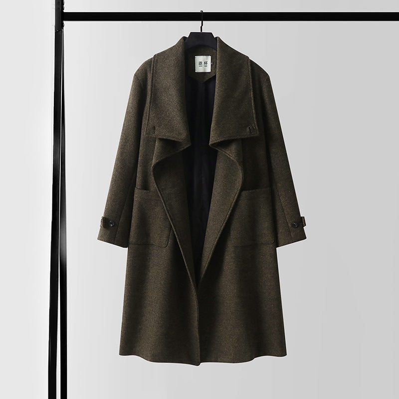 Damen Eleganter langer Wollmix-Cocoon-Mantel mit überlappendem Schalkragen und aufgesetzten Taschen Nord Taschen