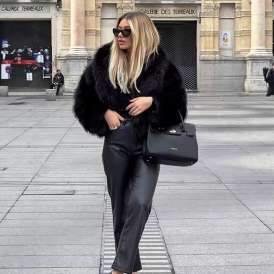 Damen Kurzer Boxy Kunstpelz‑Blouson mit voluminösem Schalkragen Nord Taschen