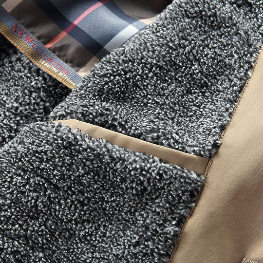 Herren Moderner Kurzmantel im Trench-Look mit kariertem Innenfutter und Utility-Taschen Nord Taschen