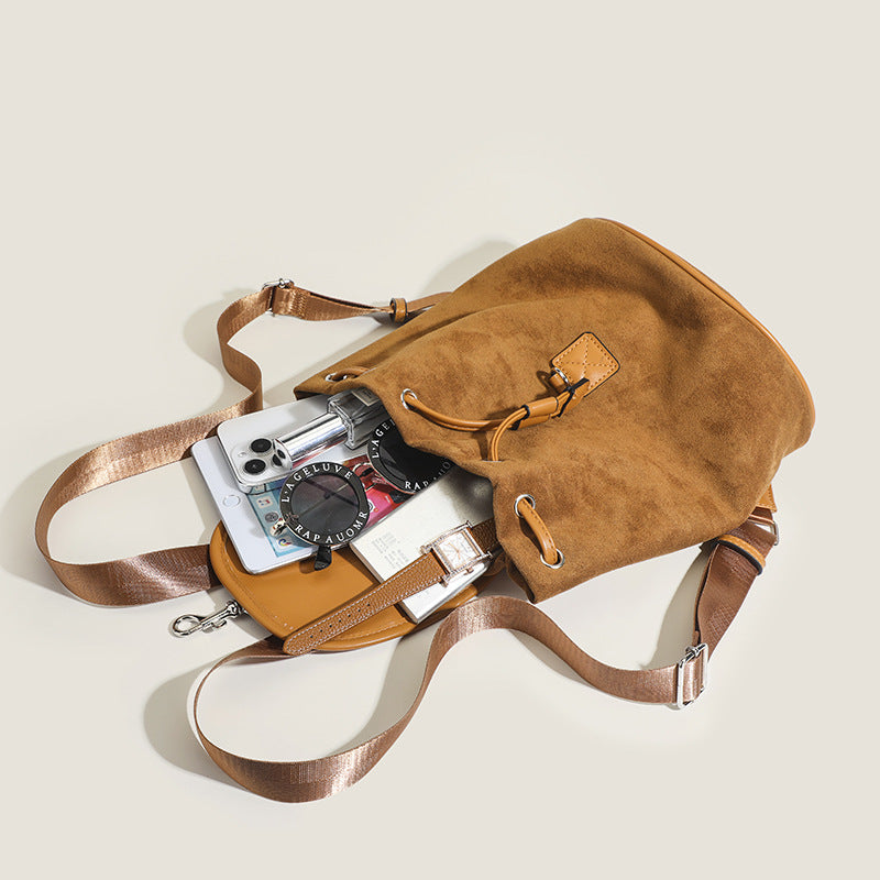 Damen Rucksack mit elegantem Veloursleder und praktischem Kordelzug Nord Taschen