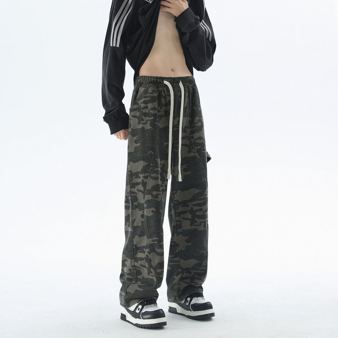 Herren Weite Camouflage-Cargohose mit langen Tunnelzügen und Utility-Schlaufen Nord Taschen