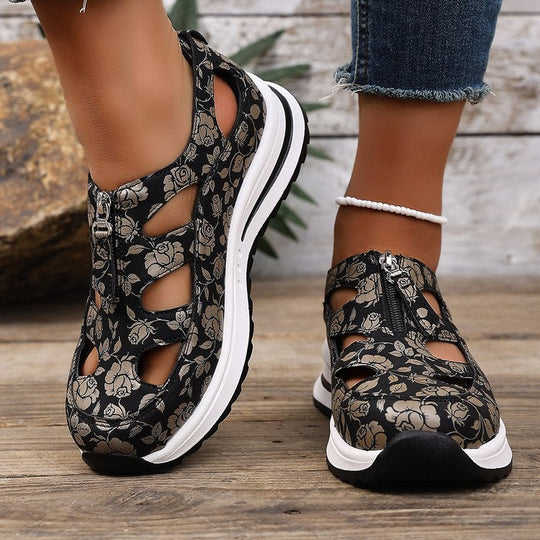 Damen Sandalen mit floralen Ausschnitten und komfortabler Sohle Nord Taschen