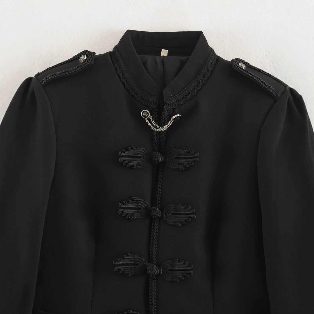 Damen Kurzblouson im Militärstil mit Mandarinkragen, Zierknoten und Epauletten Nord Taschen