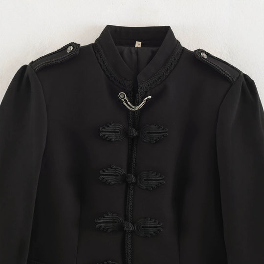 Damen Kurzblouson im Militärstil mit Mandarinkragen, Zierknoten und Epauletten Nord Taschen
