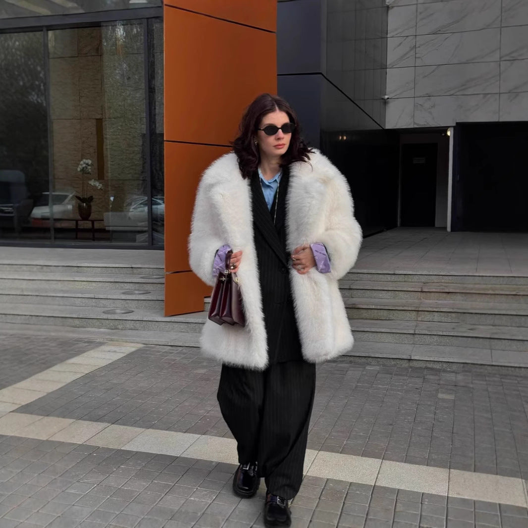 Damen Langfloriger Oversize Kunstpelz‑Mantel mit Boxy‑Silhouette und offenem Schnitt Nord Taschen