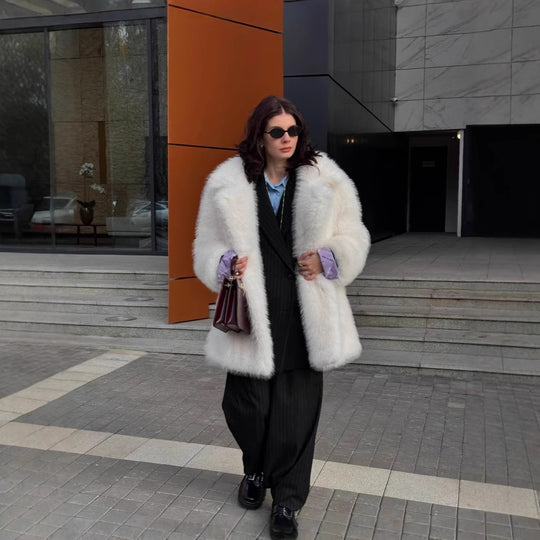 Damen Langfloriger Oversize Kunstpelz‑Mantel mit Boxy‑Silhouette und offenem Schnitt Nord Taschen