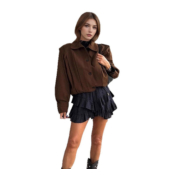Damen Kurzboxy-Jacke mit Schulterpatten, kastiger Silhouette und geknöpfter Front Nord Taschen