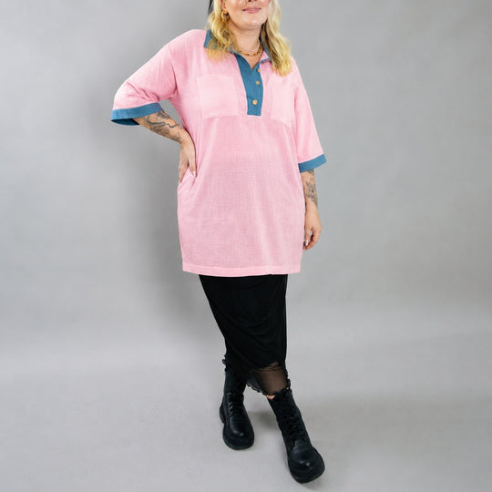 Damen oversized Polo-Tunika mit Kontrastkragen und aufgesetzten Brusttaschen Nord Taschen