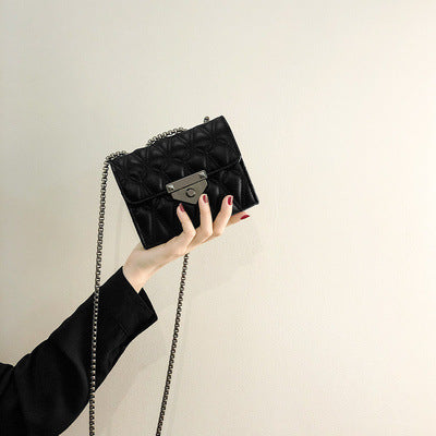 Damen Crossbody Clutch mit elegantem Steppmuster Nord Taschen
