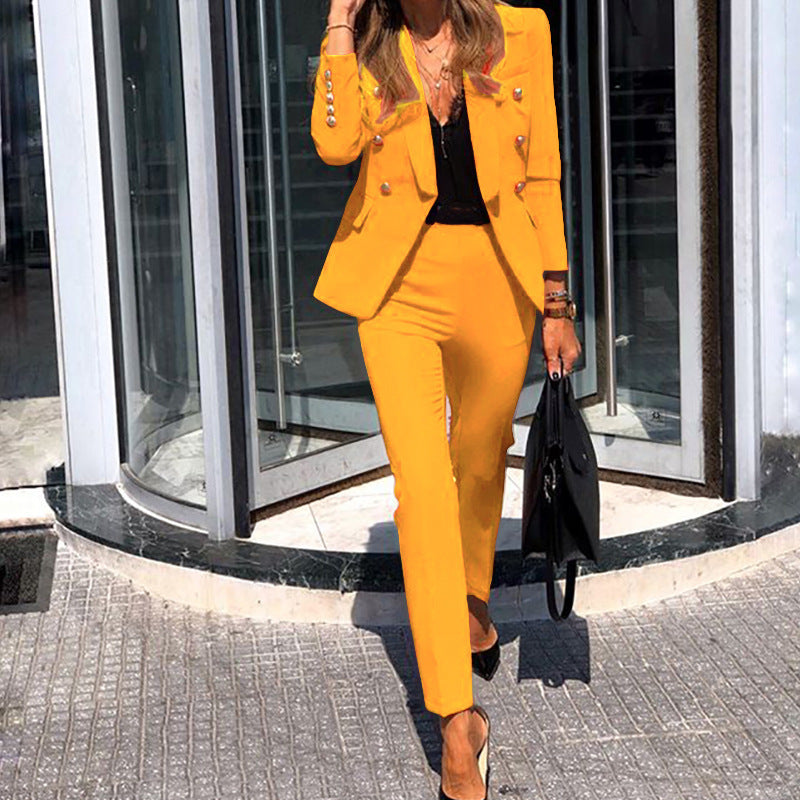 Damen taillierter Hosenanzug mit doppelreihigem Knopfblazer und schlanker Anzughose Nord Taschen