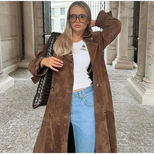 Damen 100+ langer Wildleder‑Mantel im Trenchstil mit Taillengürtel und Doppelreihe Nord Taschen