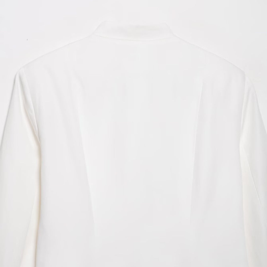 Damen Boxy-Kurzjacke mit Stehkragen, Zierknoten-Verschlüssen und Leistentaschen Nord Taschen