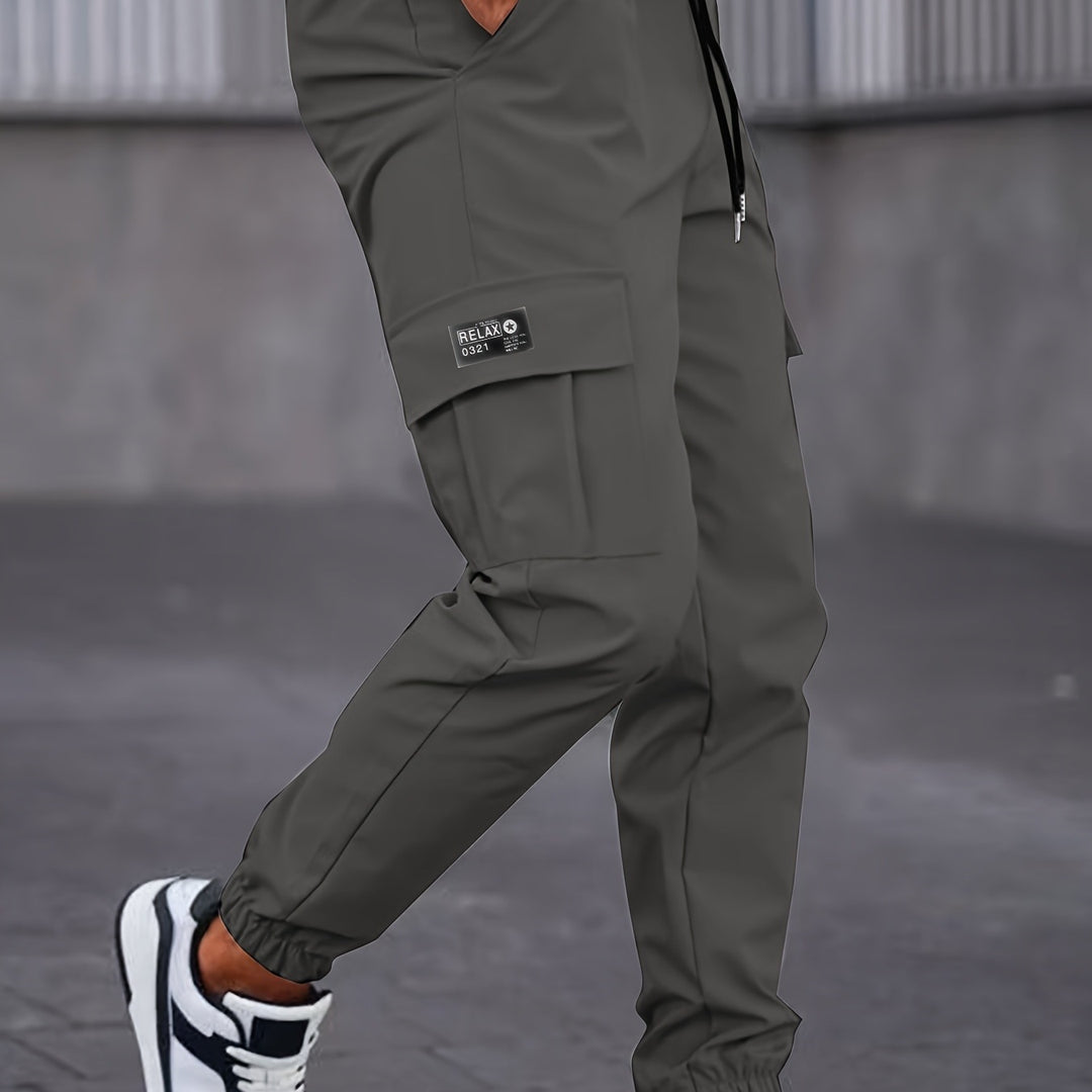 Herren Cargo-Jogginghose mit Tunnelzug, tapered Schnitt & aufgesetzten Klappentaschen Nord Taschen