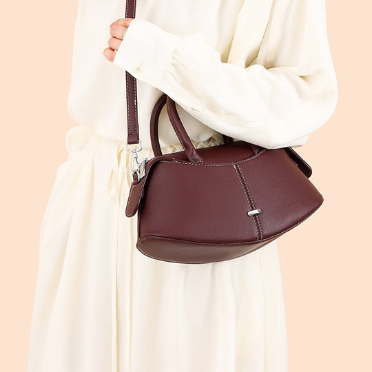 Damen Handtasche mit modernem, geschwungenem Design und abnehmbarem Schulterriemen Nord Taschen