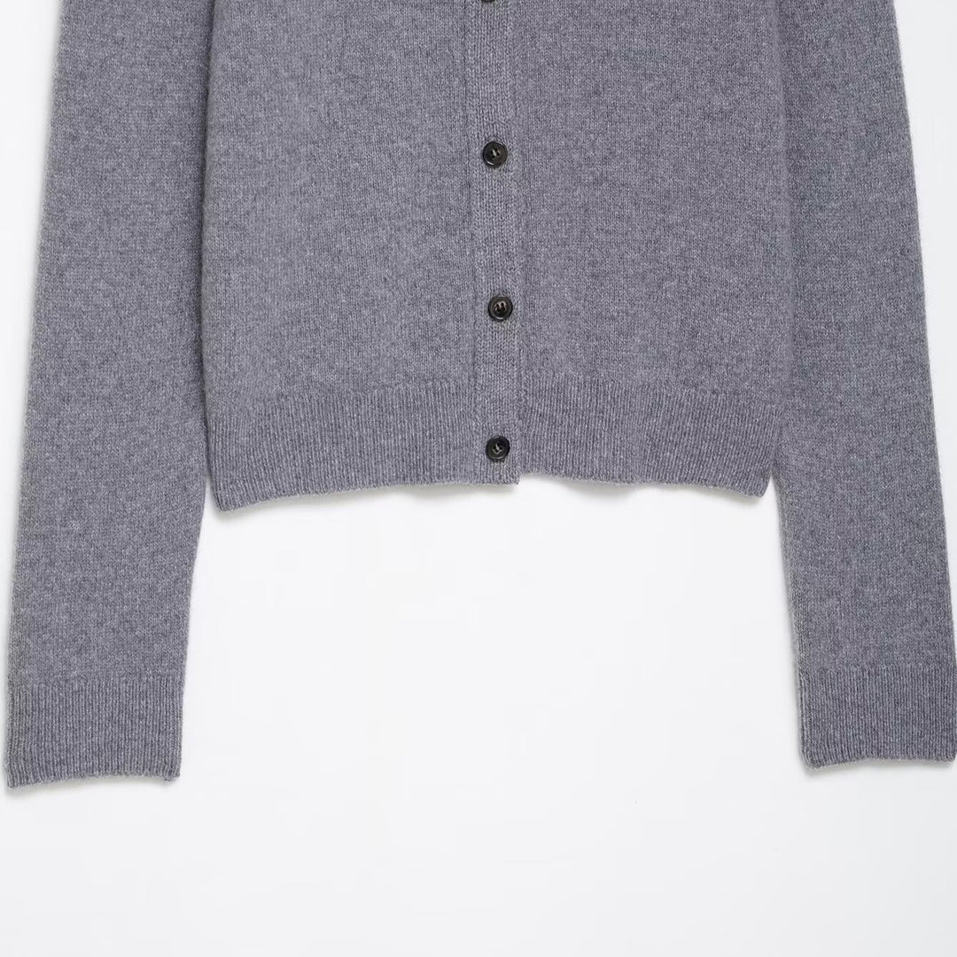 Damen Kurzgeschnittener Feinstrick-Cardigan mit Rundhalsausschnitt und Rippbündchen Nord Taschen