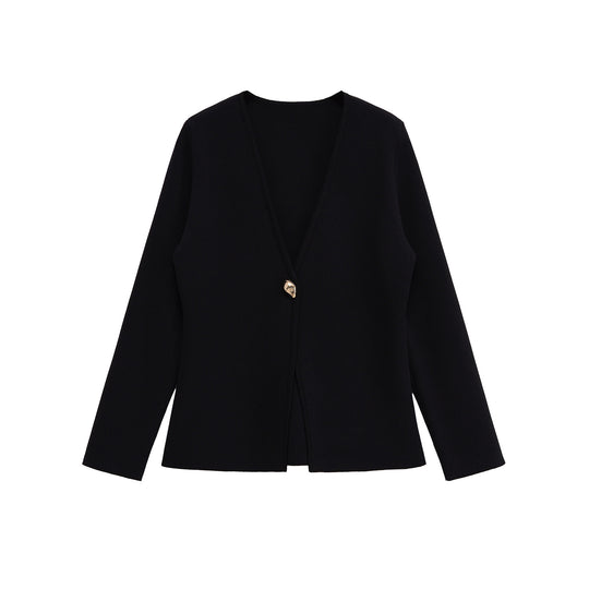Damen Feiner V‑Ausschnitt-Cardigan mit Schmuckknopf und kastiger Silhouette Nord Taschen