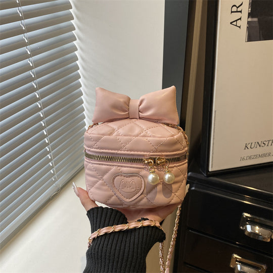 Damen gesteppte Mini-Handtasche mit stylischen Perlenakzenten Nord Taschen