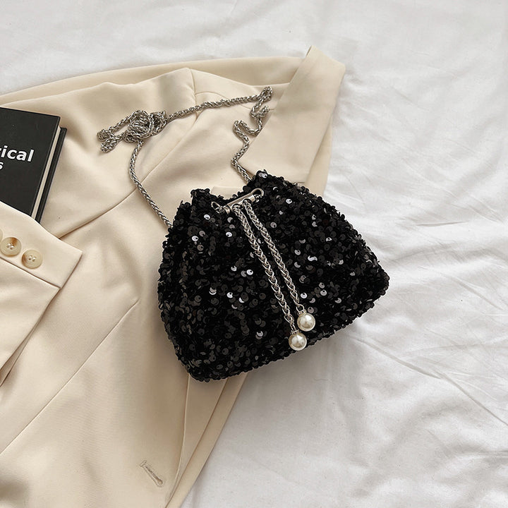 Damen Glamouröse Clutch mit Kettenverzierung Nord Taschen