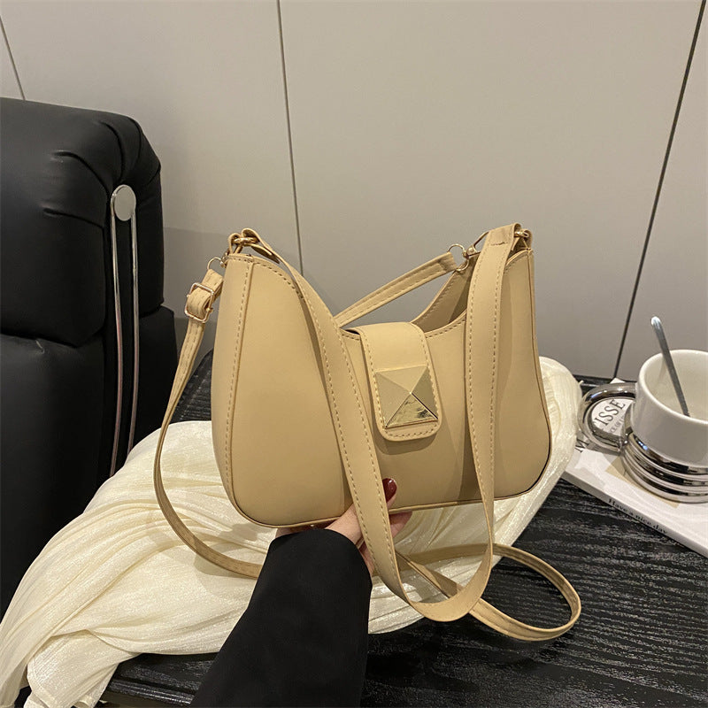 Damen Umhängetasche mit elegantem Verschluss und strukturiertem Design Nord Taschen