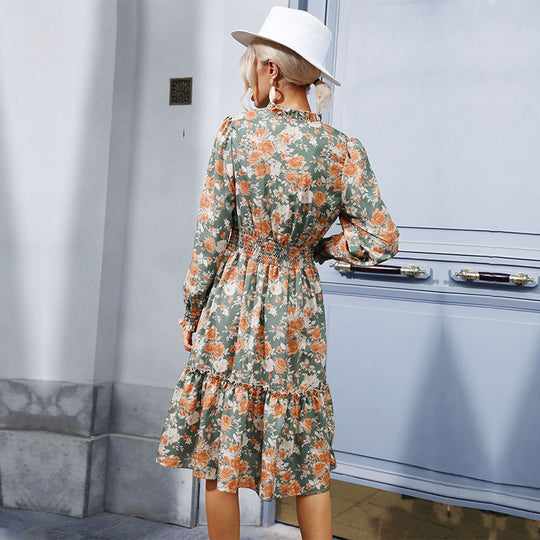 Damen Midikleid mit floralem Print, geschlitzter Knopfleiste, smockierter Taille und Volantstufe Nord Taschen