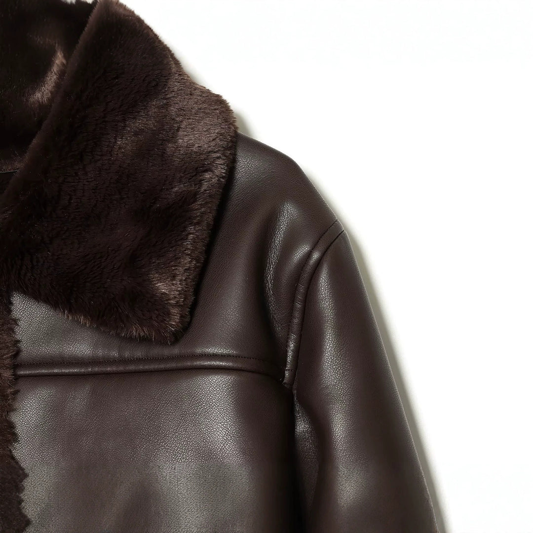 Damen Kurzjacke aus Lederoptik mit Teddy-Futter, aufgesetzten Taschen und Umlegekragen Nord Taschen