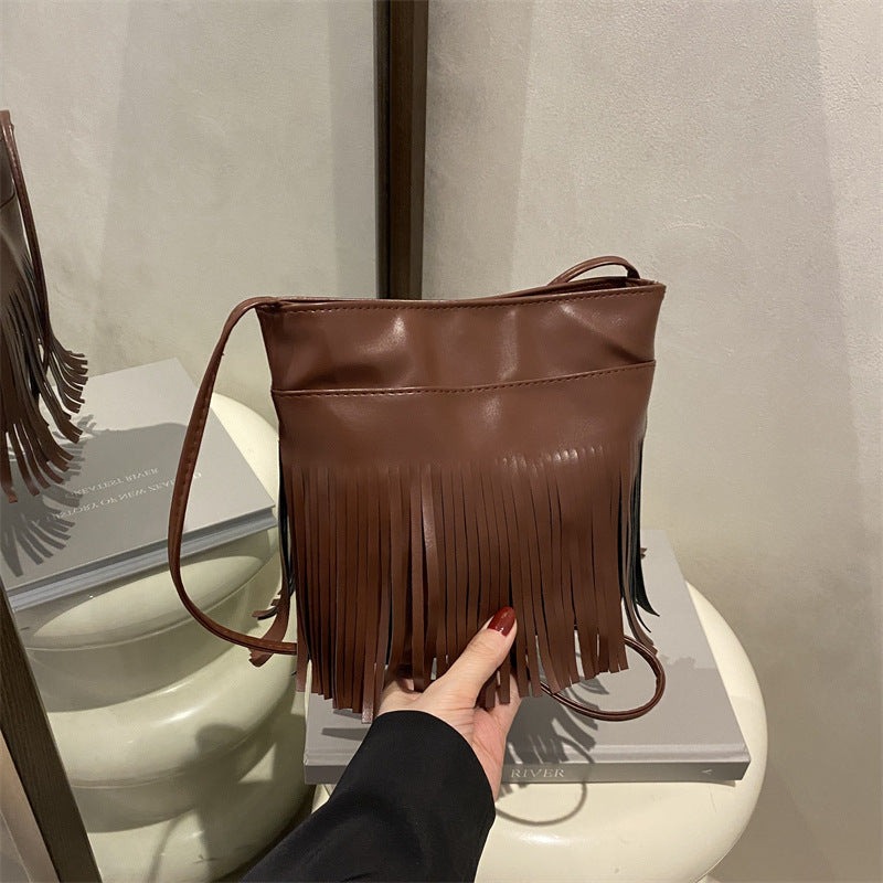 Damen schicke Umhängetasche mit fransigen Details Nord Taschen