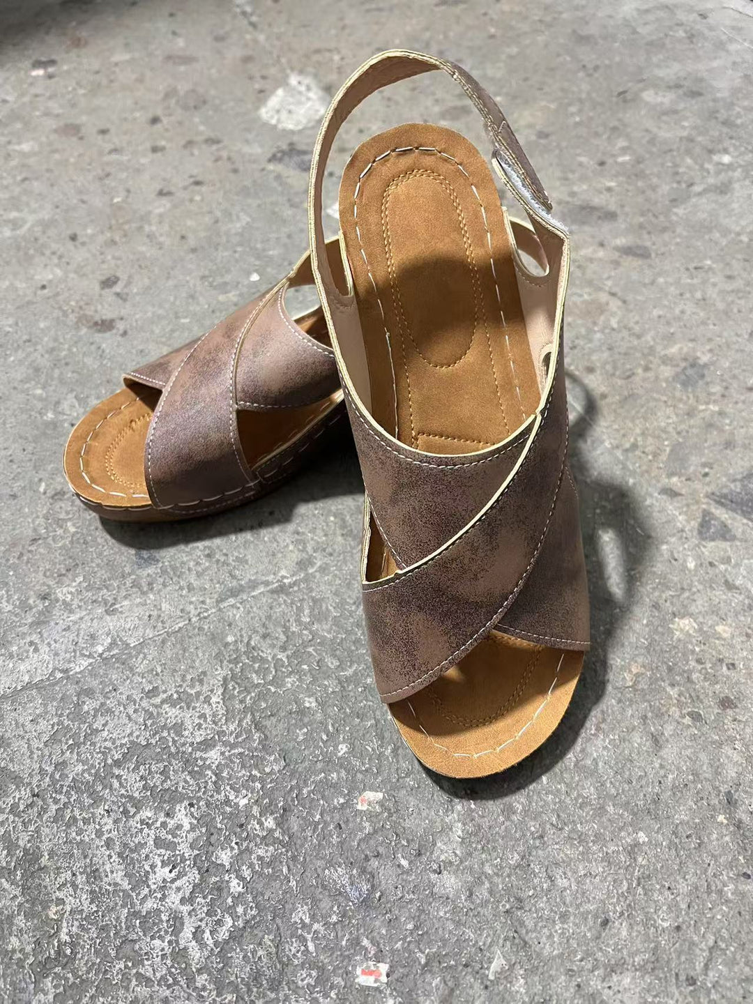 Damen modische Sandalen mit verstellbarem Riemen und anatomischem Fußbett Nord Taschen