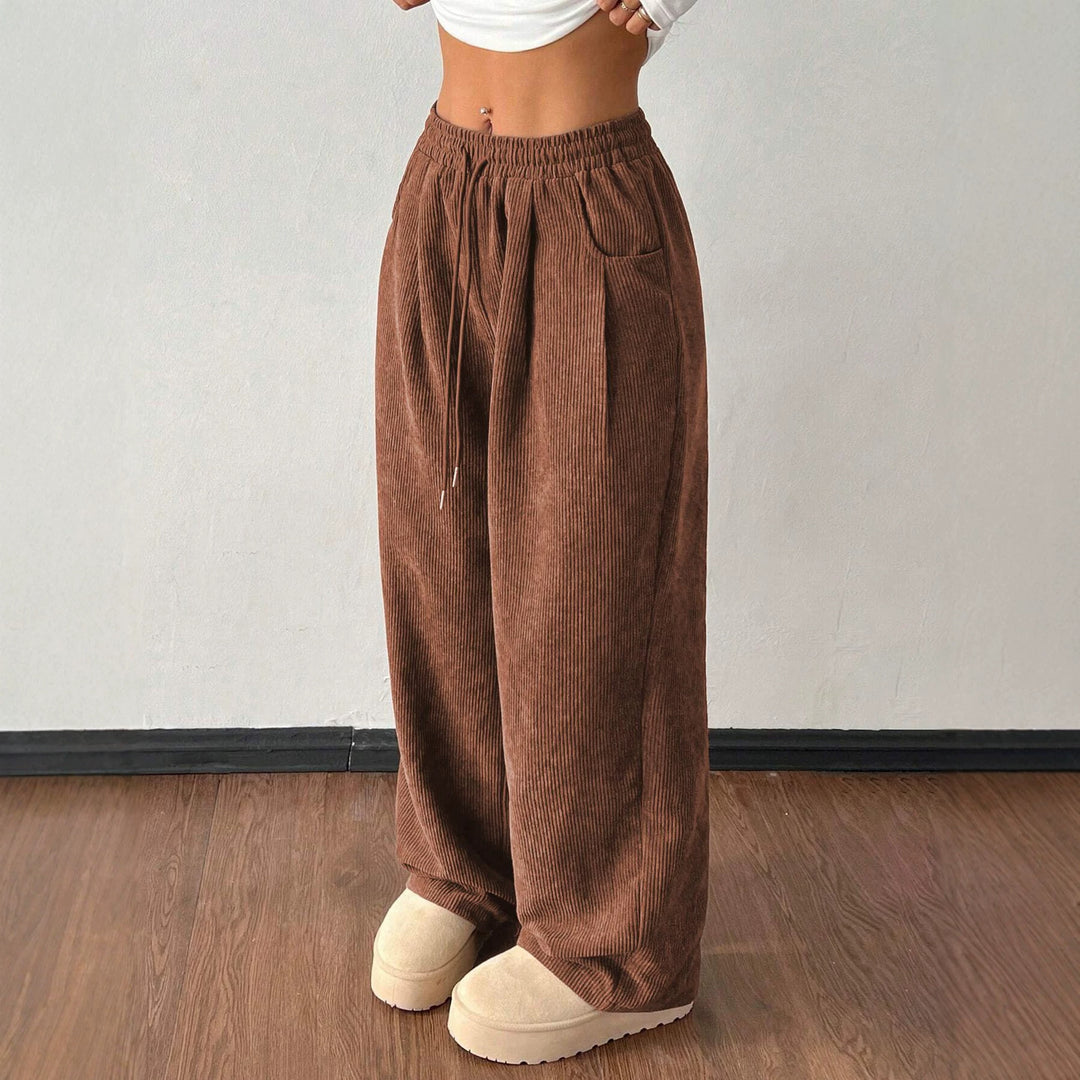 Damen Cordhose mit weitem Bein, elastischem Bund und Kordelzug Nord Taschen