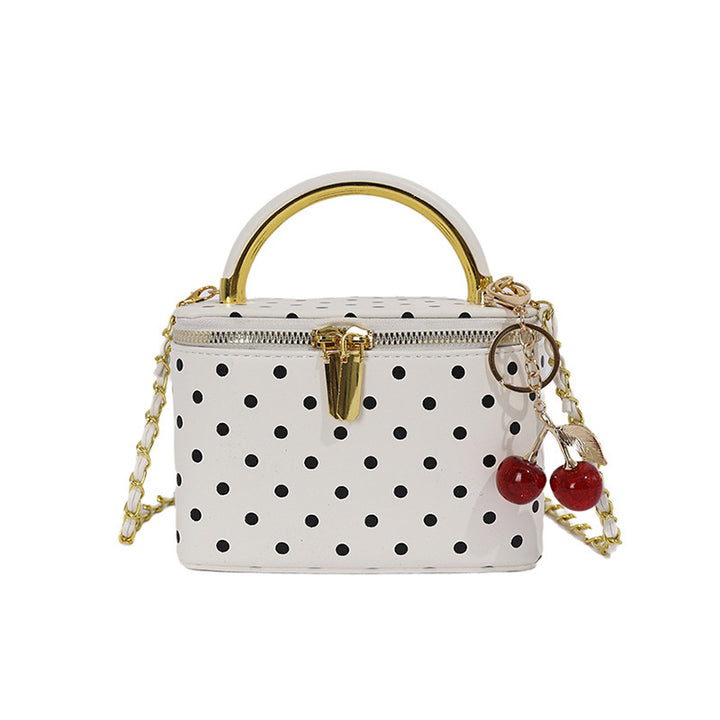 Damen Hobo-Tasche mit verspieltem Punktedesign und dekorativem Kettenanhänger Nord Taschen