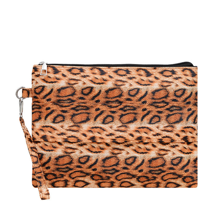 Damen Clutch mit tierischem Leoprint Nord Taschen