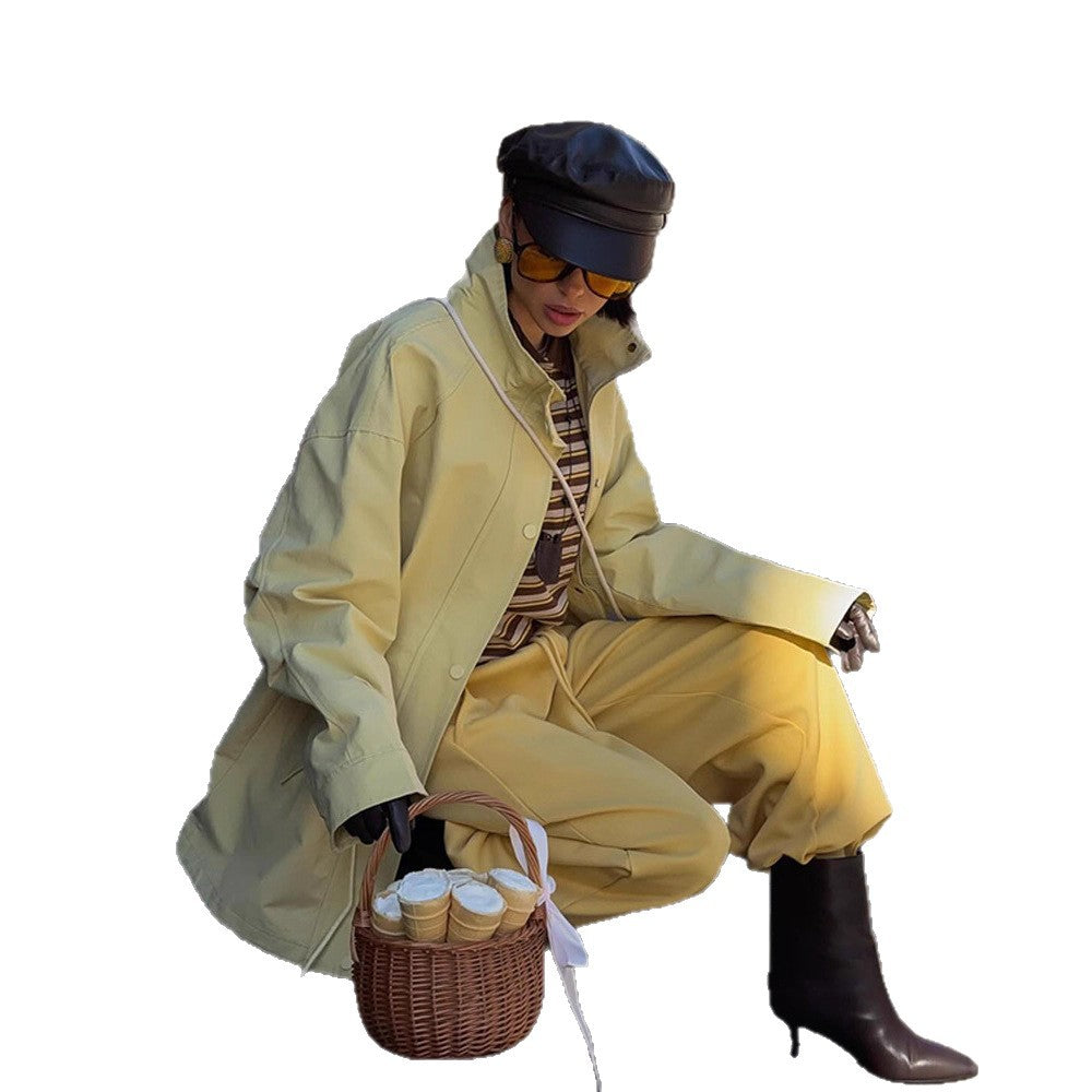 Damen Oversize Regenjacke mit Tunnelzug-Taillierung, hohem Stehkragen & Pattentaschen Nord Taschen