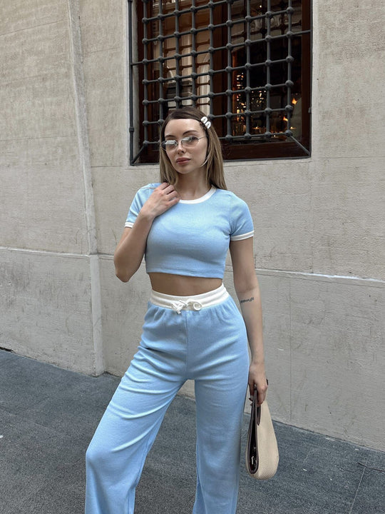 Damen lässiges Lounge-Set mit cropped Oberteil und weitem Hosenbereich Nord Taschen