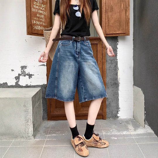 Damen weite Denim-Shorts im modernen Design mit praktischen Taschen