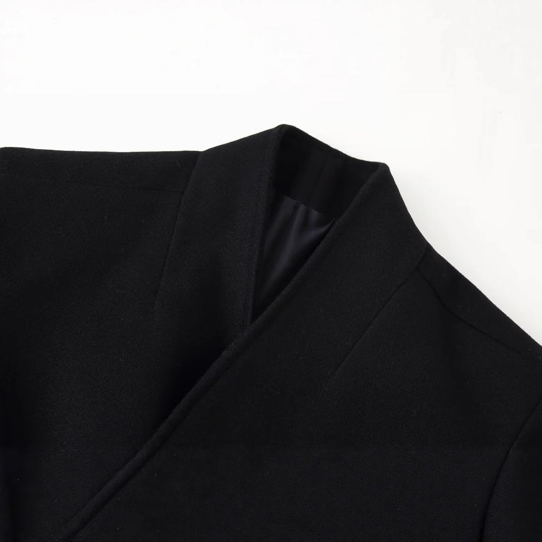 Damen Langer minimalistischer Mantel mit verdeckter Knopfleiste und aufgesetzten Taschen Nord Taschen